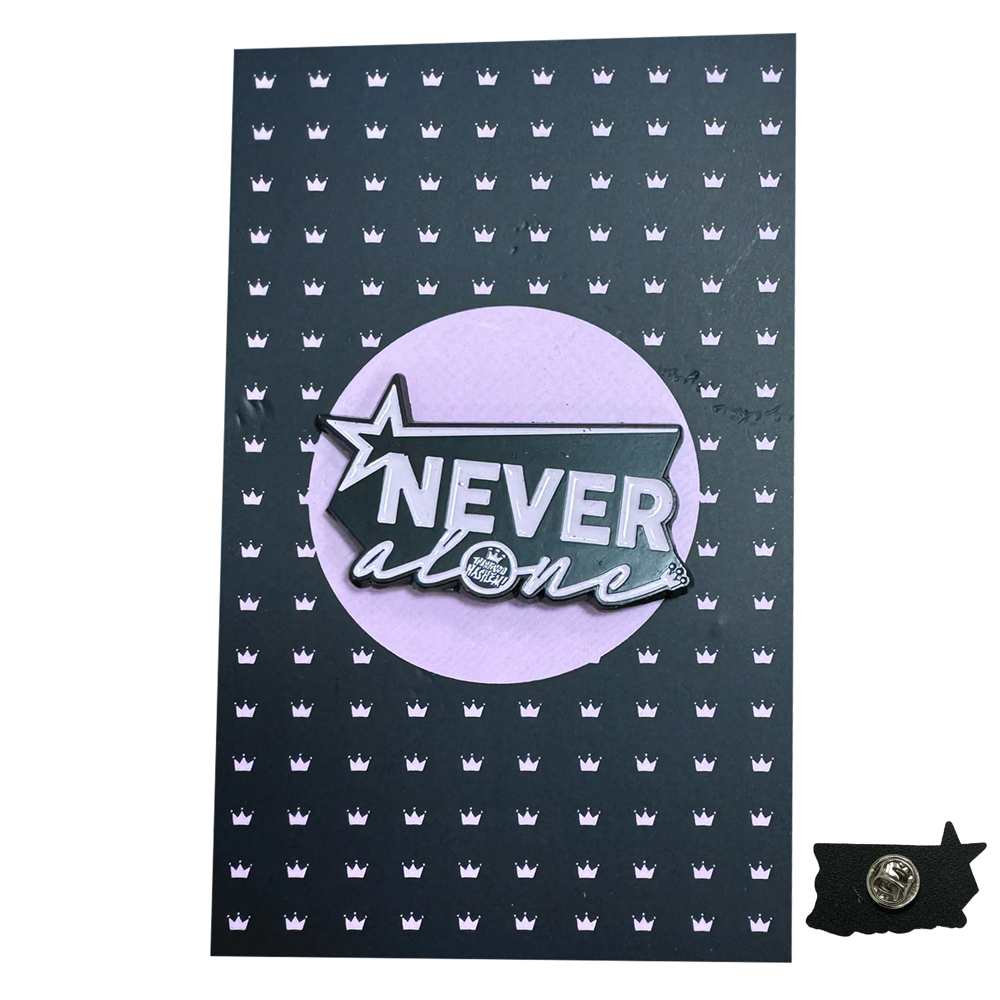 Lapel Pin / Never Alone